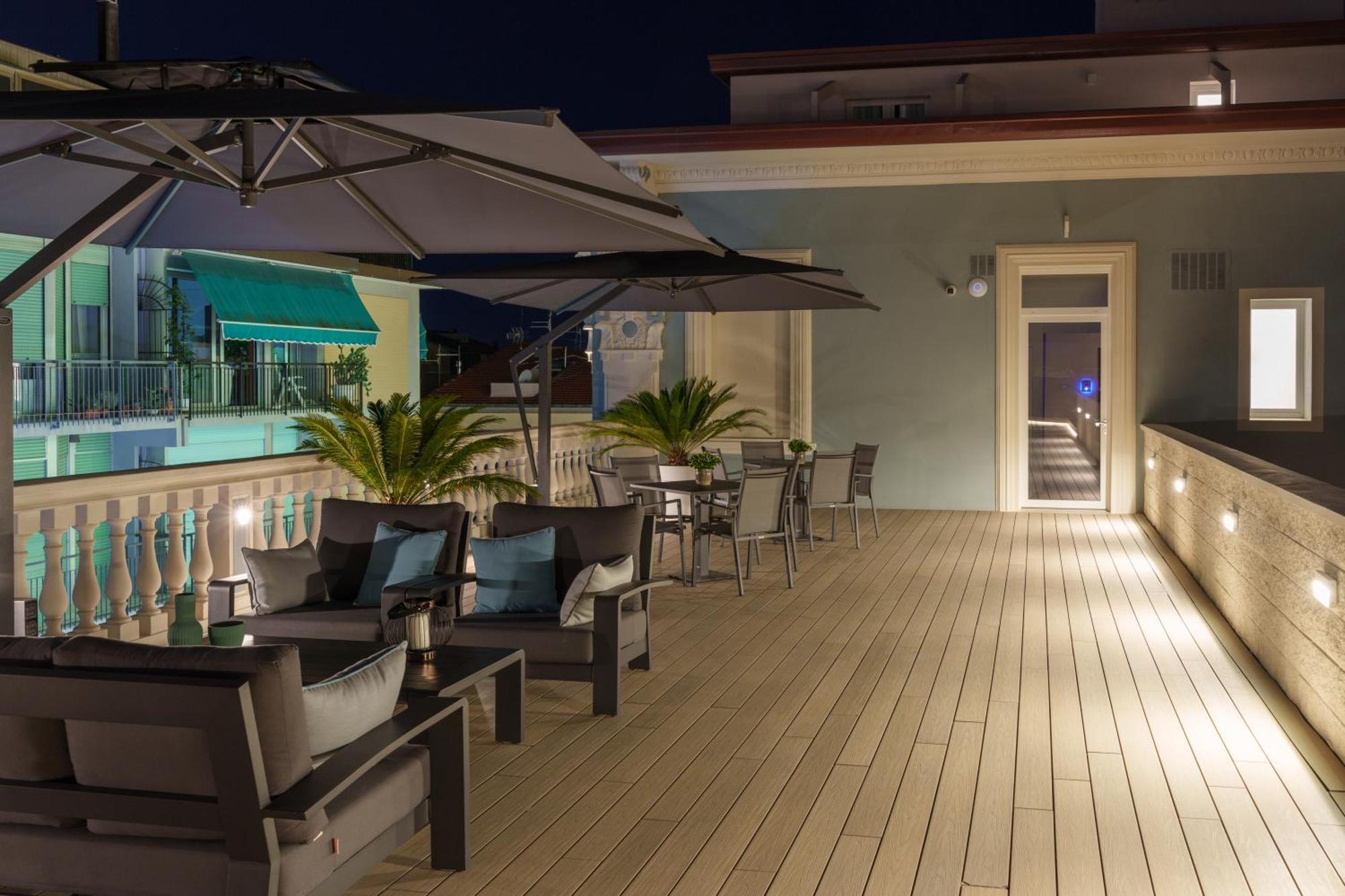 VI Suites Viareggio Exterior photo